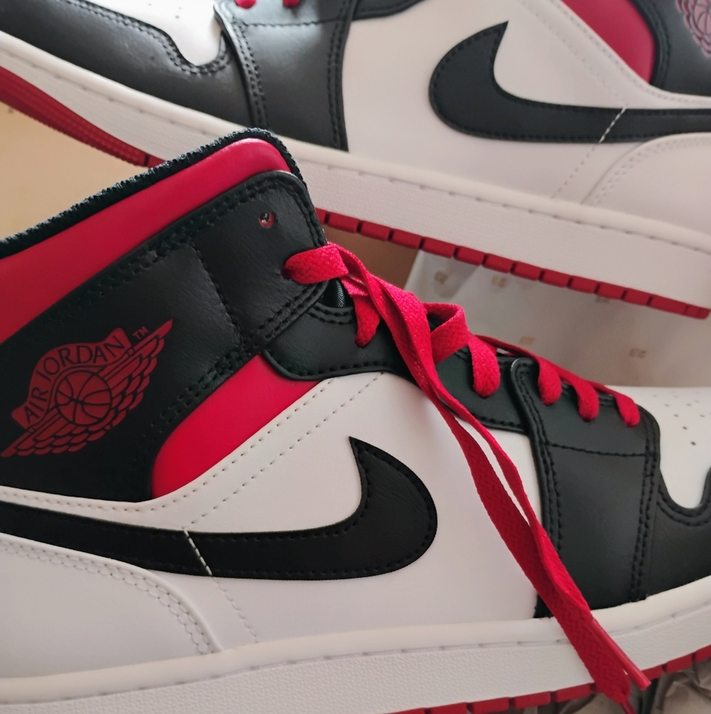 🔥 Strawberry Air Jordan 1 Classic MiD Baller Shoes 🔥11 - Picture 5 of 8
